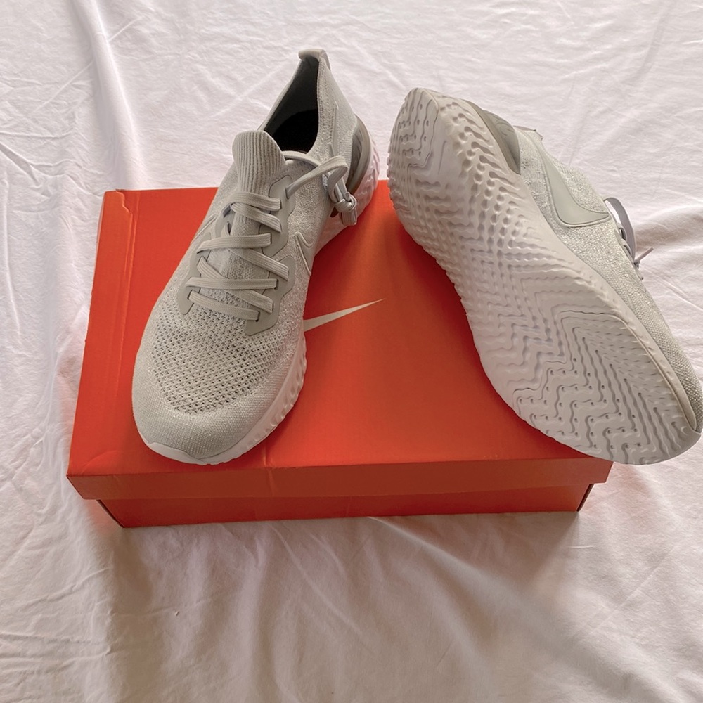 Mens Nike Epic React Flyknit 2, Pure Platinum color. Brand new. Size 11.5.